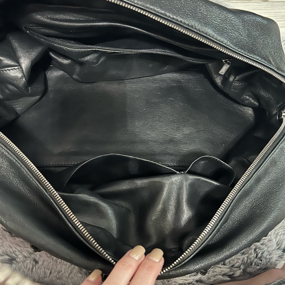 CHANEL Large Chain Trim Luxe Ligne Bowler Boston Bag - Picture 10 of 14